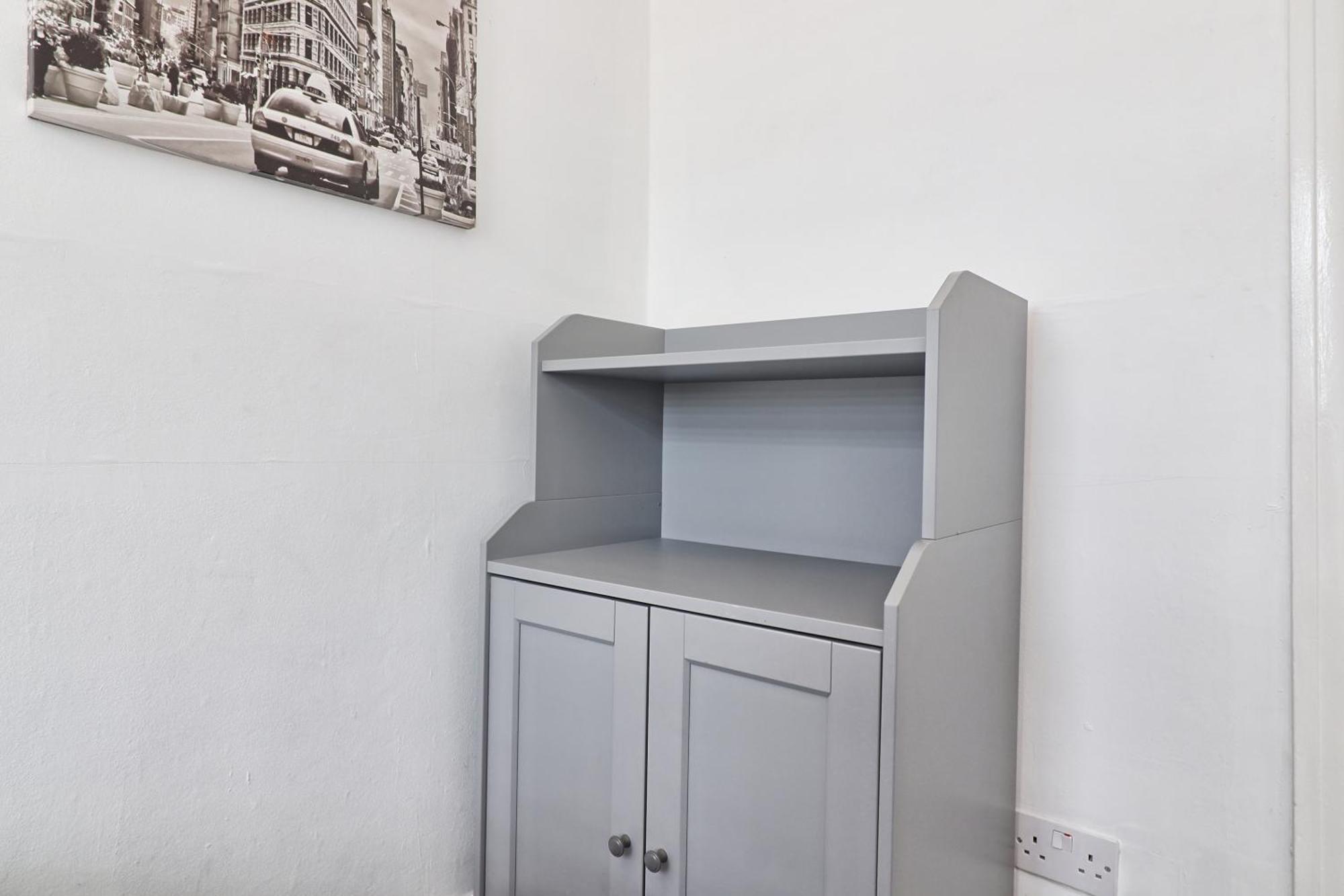 Luxury 3-Bed Apartment Near To London With Parking Hornchurch Eksteriør bilde