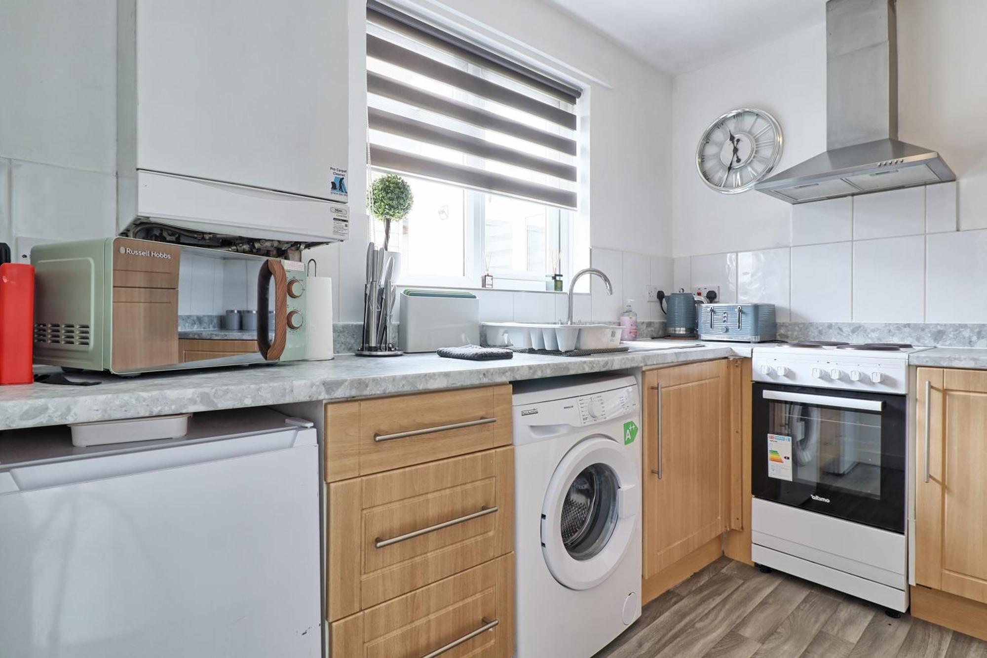 Luxury 3-Bed Apartment Near To London With Parking Hornchurch Eksteriør bilde